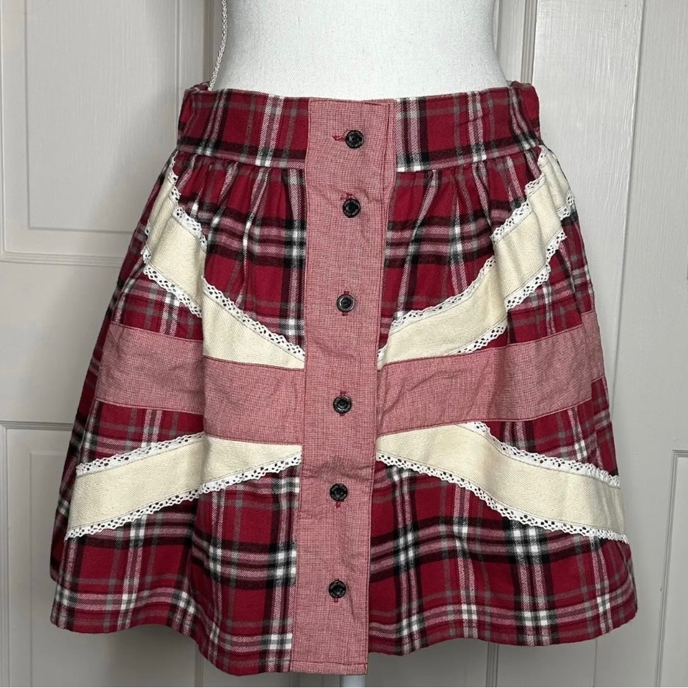 Iron Fist • Small Red Plaid Knee Length Skirt